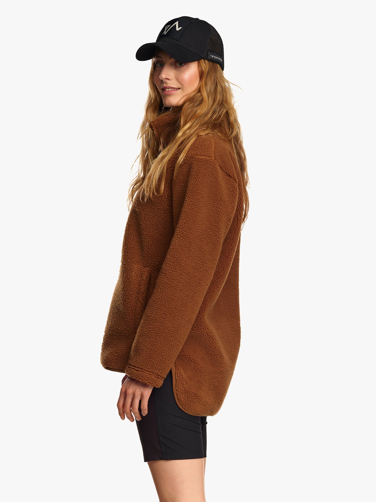 Twentyfour Mode Pile HZ D Karamell