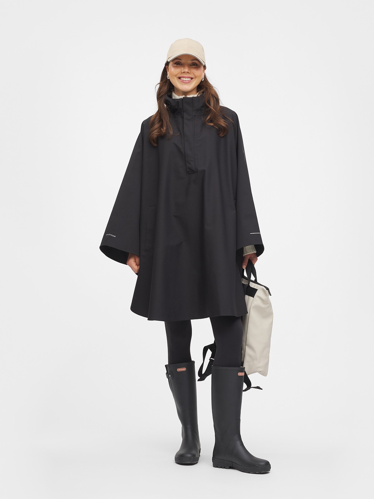 Twentyfour Mode Maya 3L Poncho D Sort