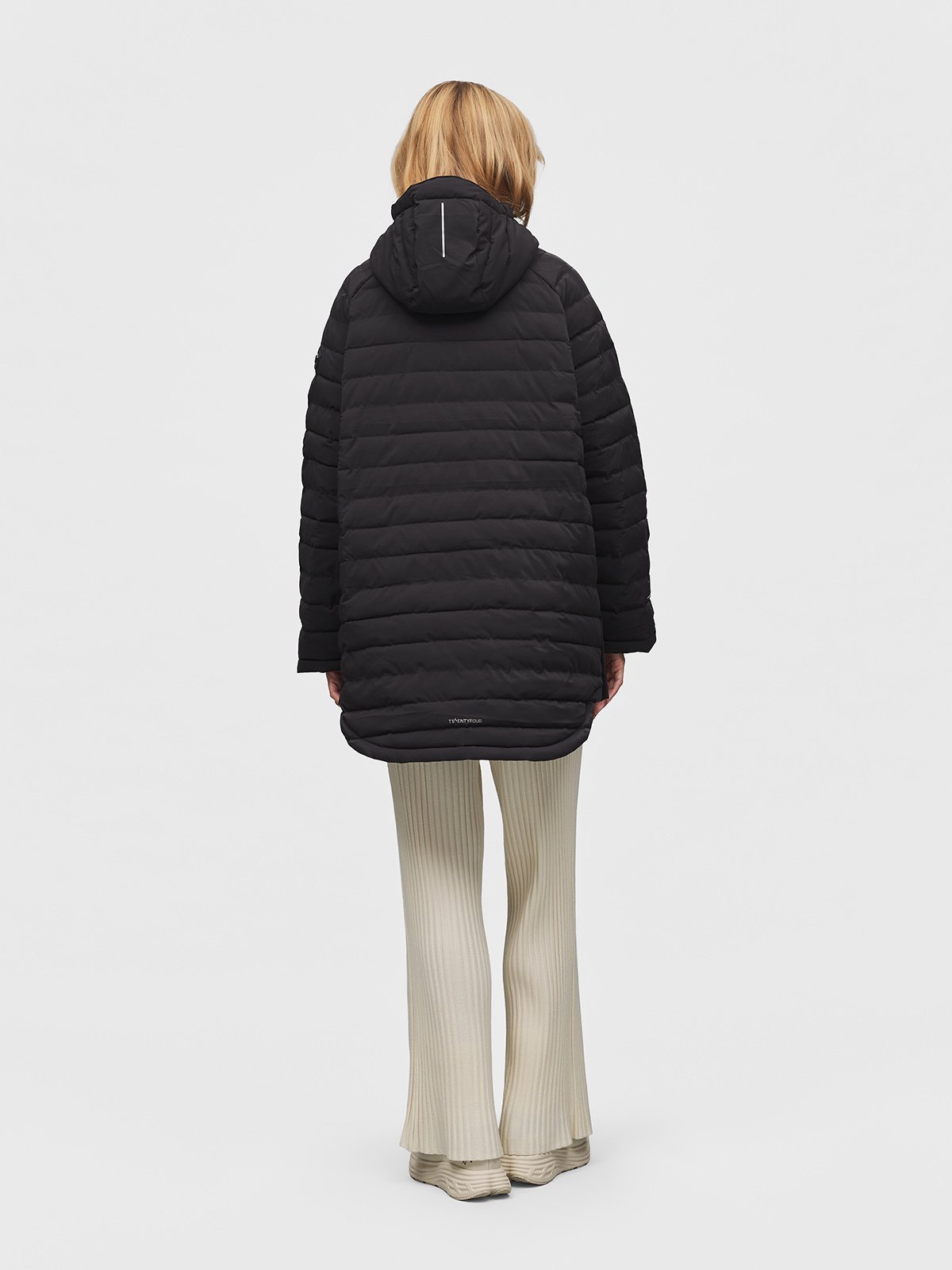 Twentyfour Mode Clomax Poncho D Sort