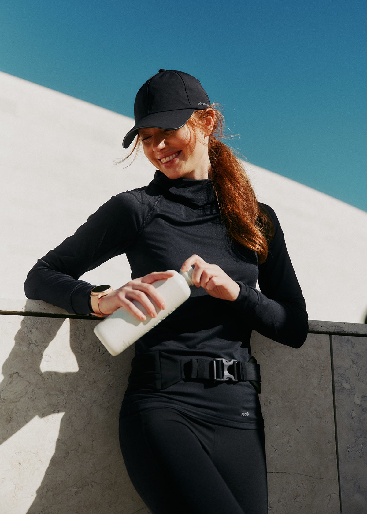 Twentyfour Flow Hooded Baselayer Top D Sort