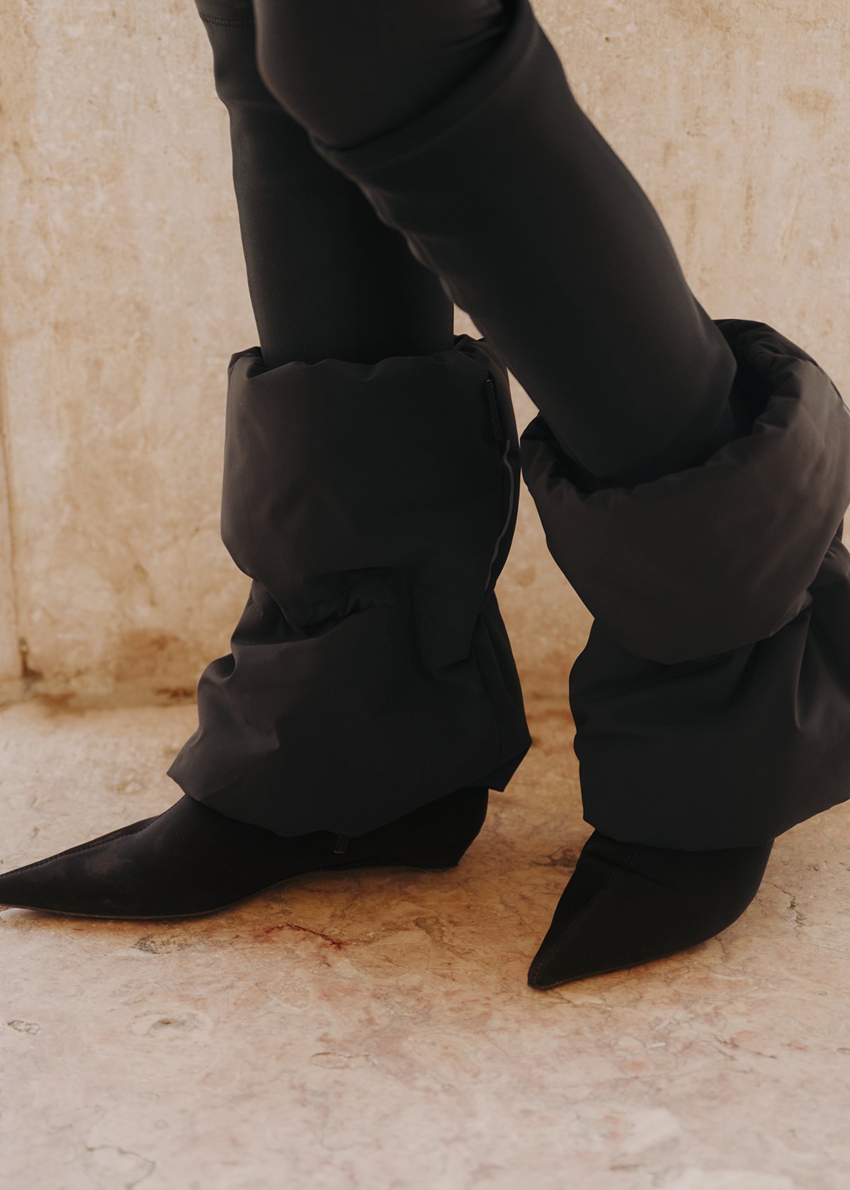 Twentyfour Aurora Puffy Leggvarmer D Sort