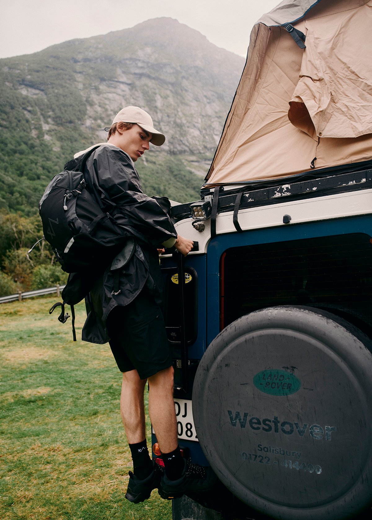 Twentyfour & Poncho U Sort