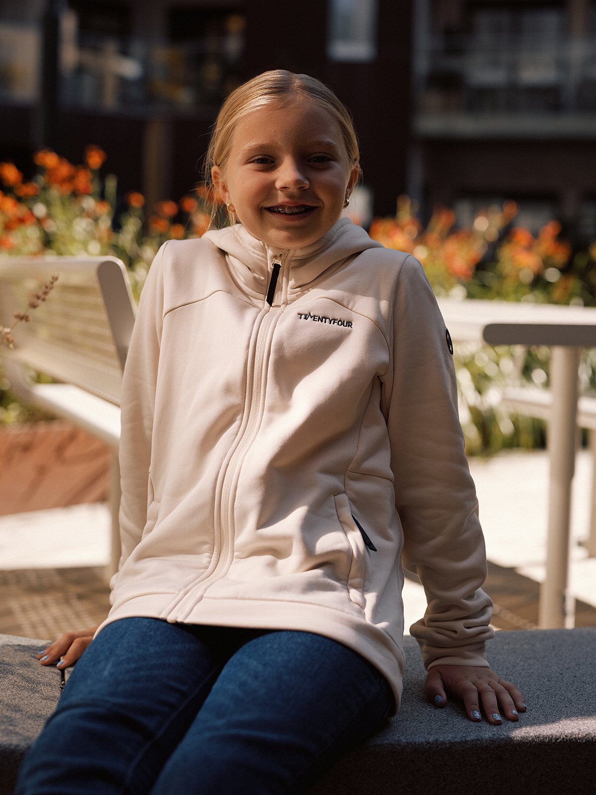 Twentyfour Venture Air Hoodie JR Gråhvit