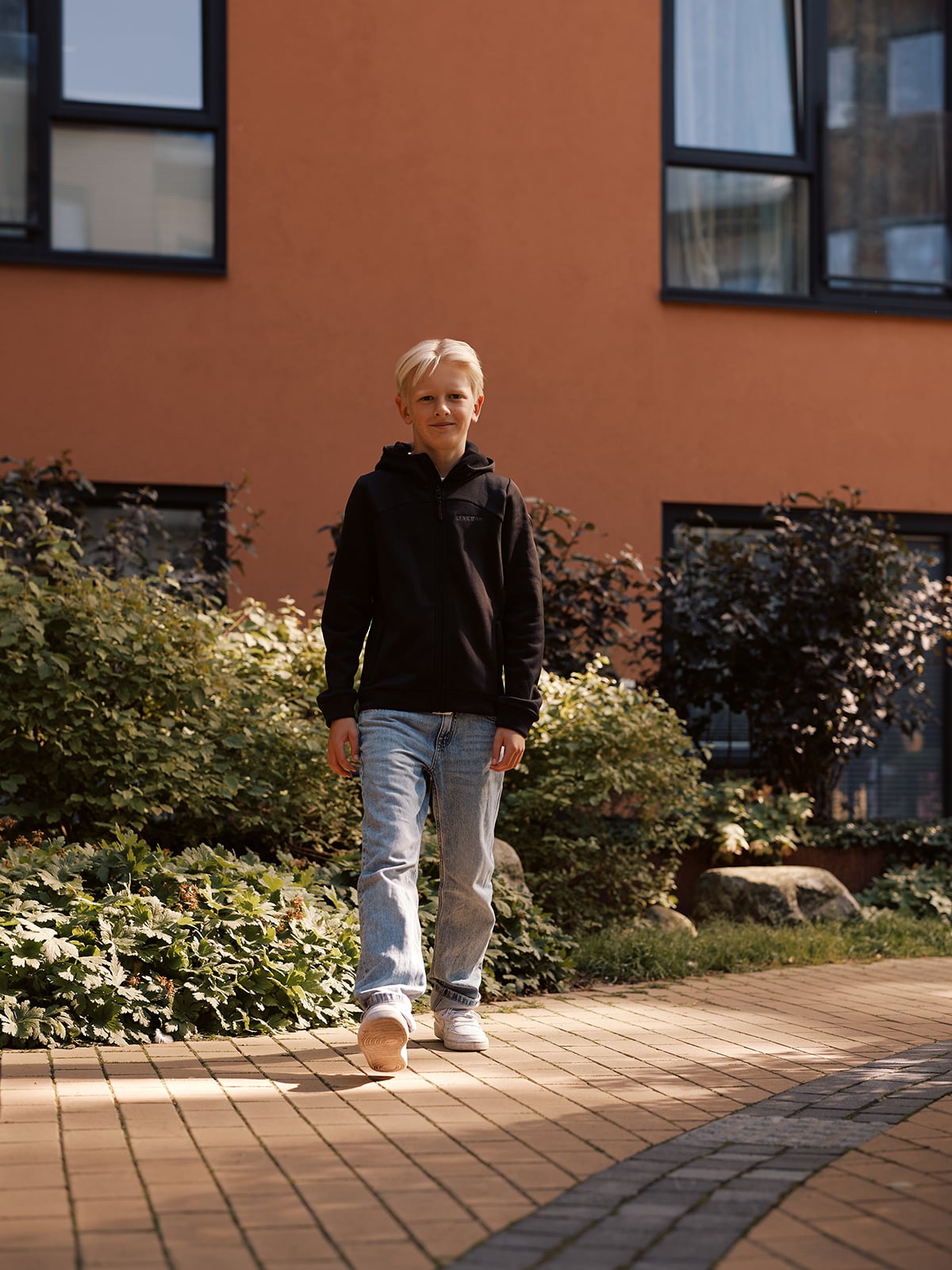 Twentyfour Venture Air Hoodie JR Sort
