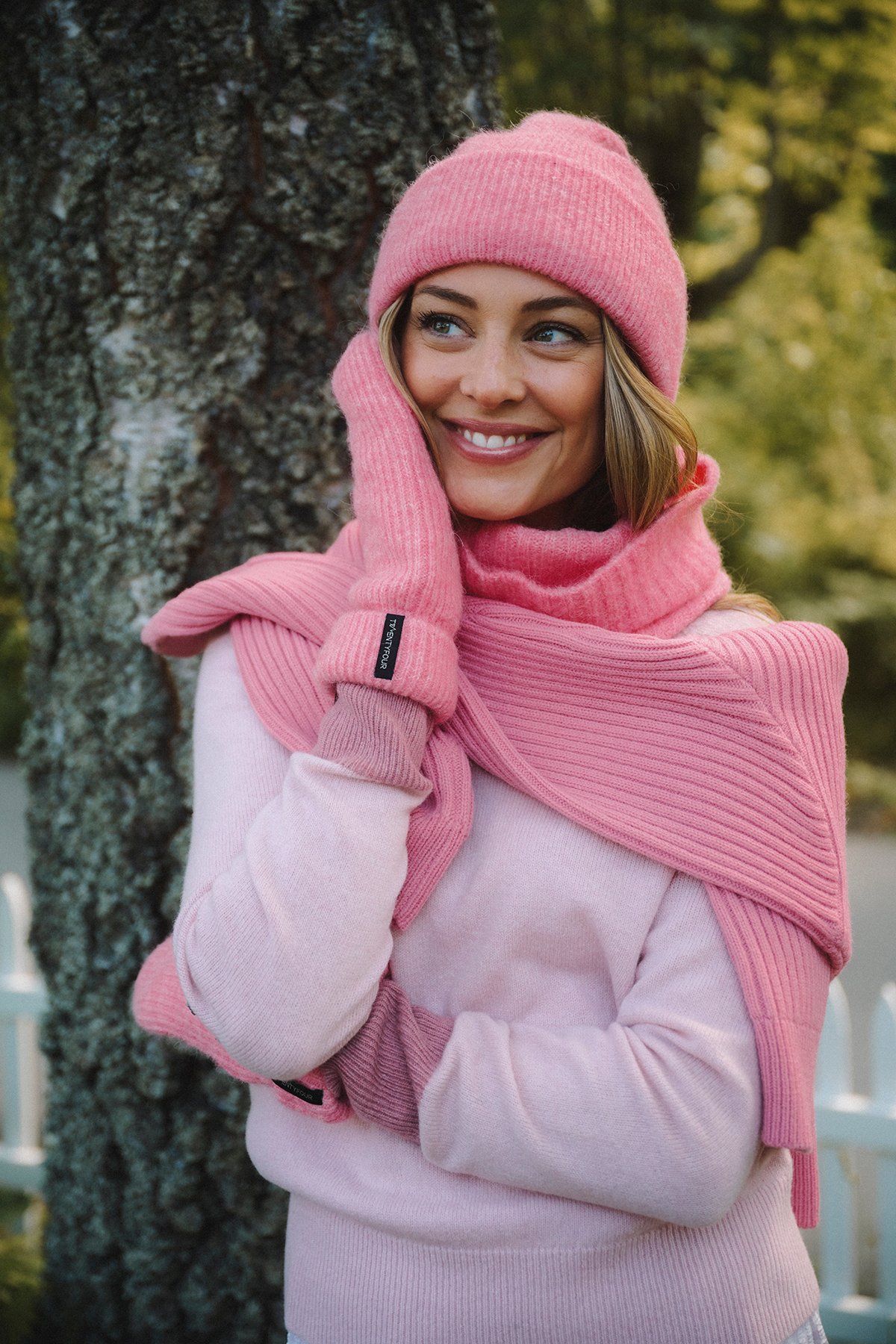 Twentyfour Mode Maya Hals - Rosa | Twentyfour.no