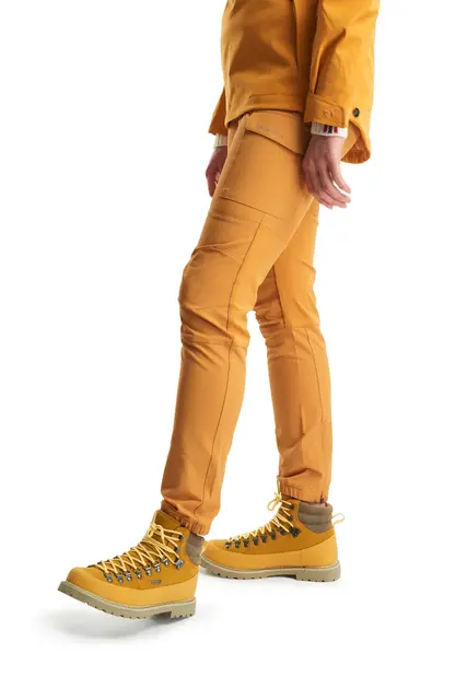 1575555