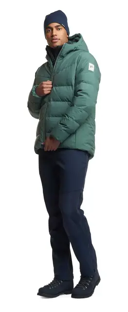 1601354