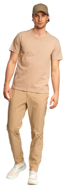 1635646