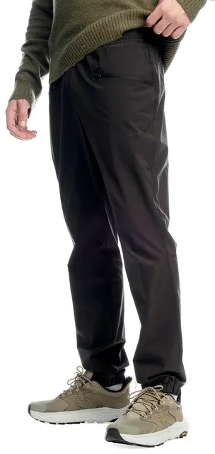 1689544