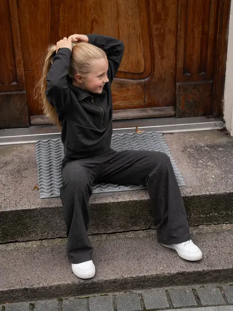 1676712