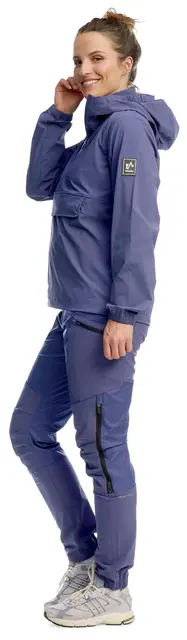 1695274