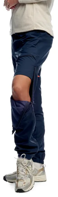1689370